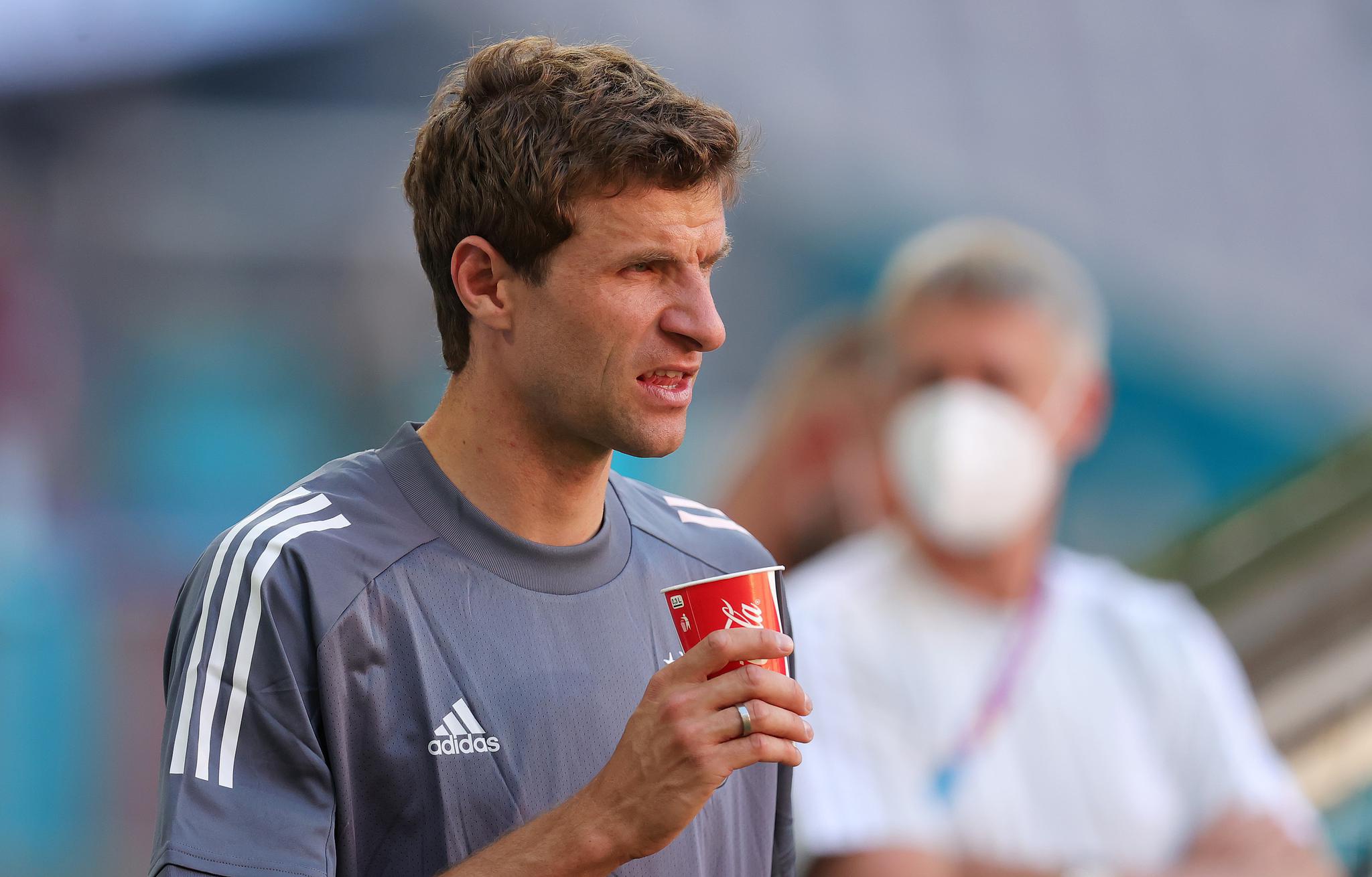 乐动体育官方网站-包含葡萄牙战平德国，居首困境愈演愈烈的词条