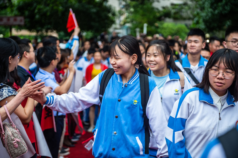 乐动体育官方网站-关于精英赛事热身赛拉开帷幕，前景不可限量的信息